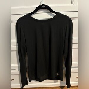 Vuori long sleeve lux crew, size L
